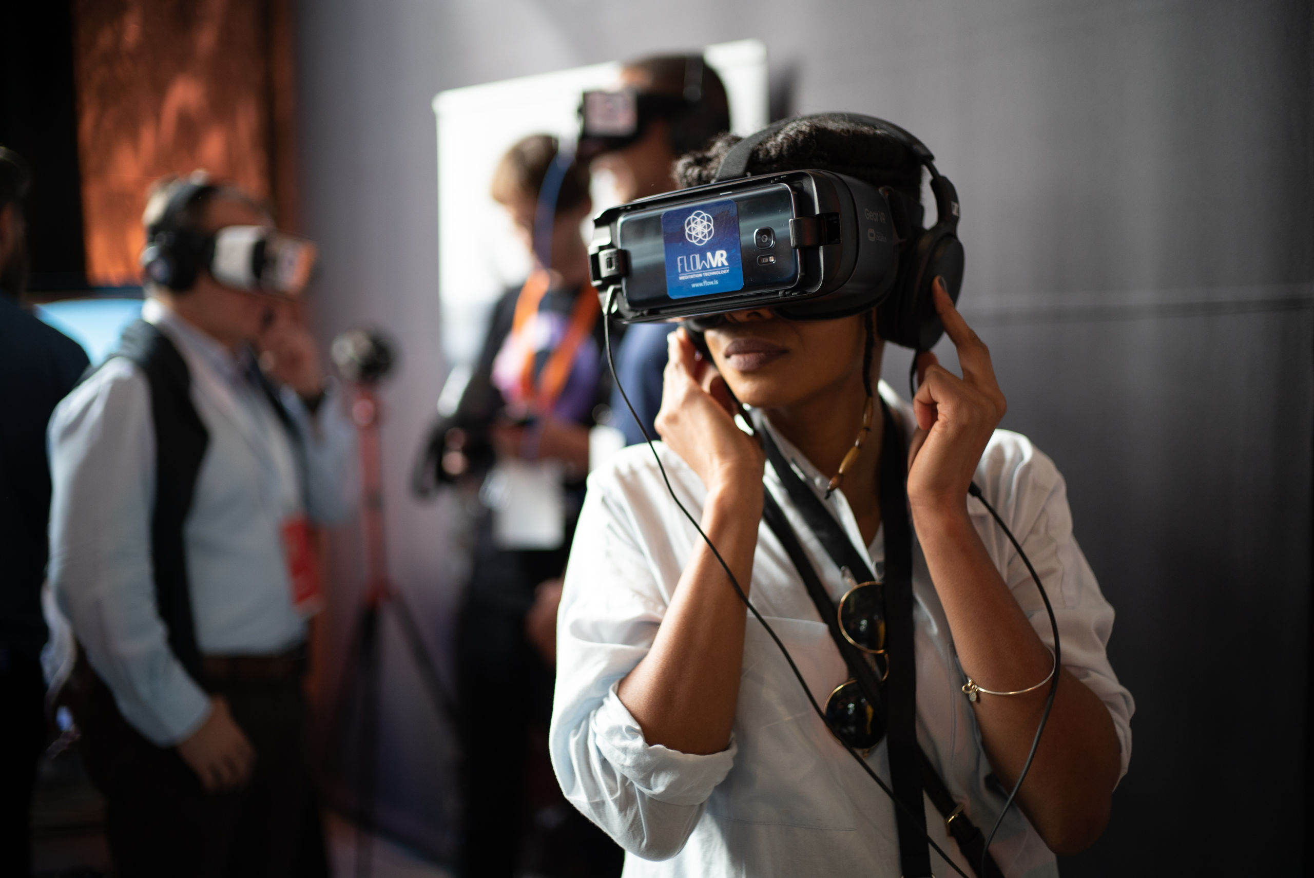 A person using FlowVR