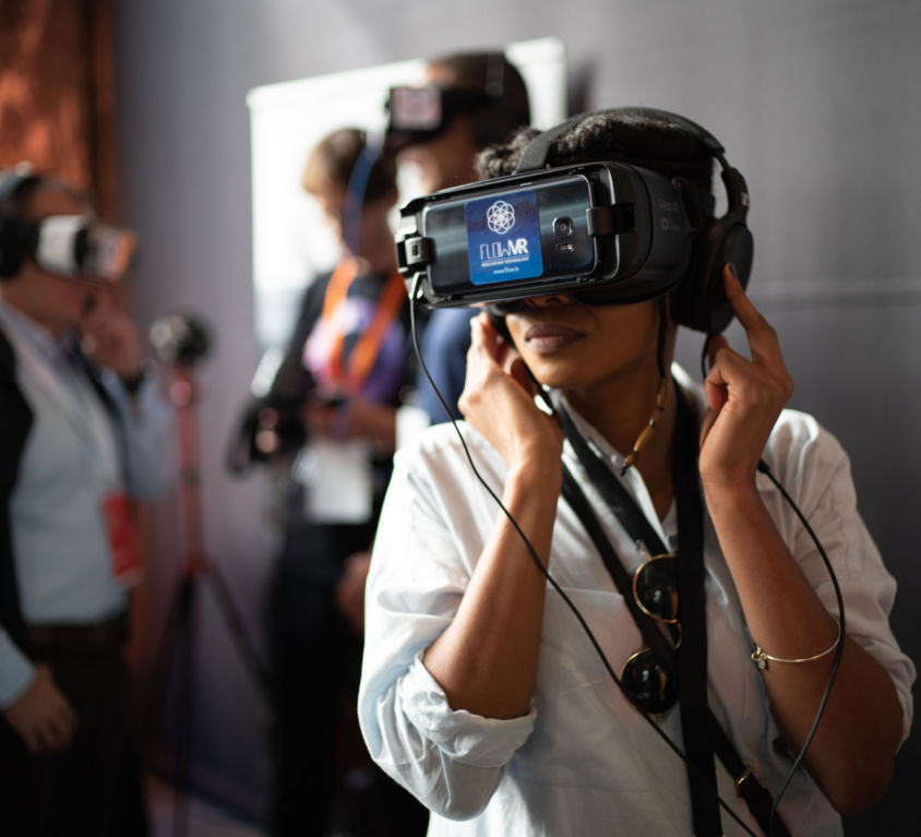A person using FlowVR