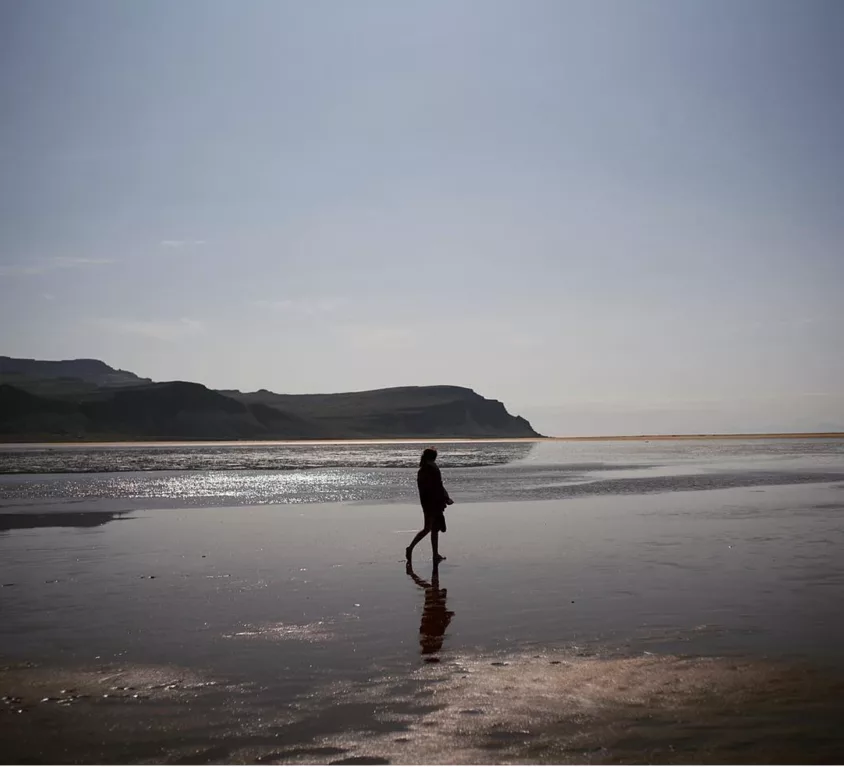 walking-icelandic-beach